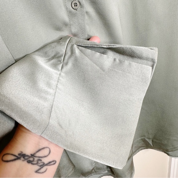 NWT Plus Size Oversized Satin Shirt - Picture 5 of 6